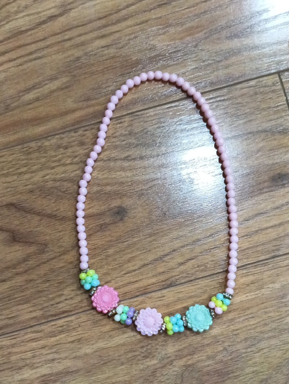 Source Unknown Pink Beaded Necklace with Pastel Flower Accents